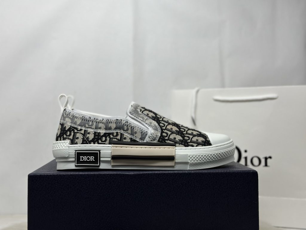 Tổng hợp Vans Dior Real giá rẻ bán chạy tháng 62023  BeeCost