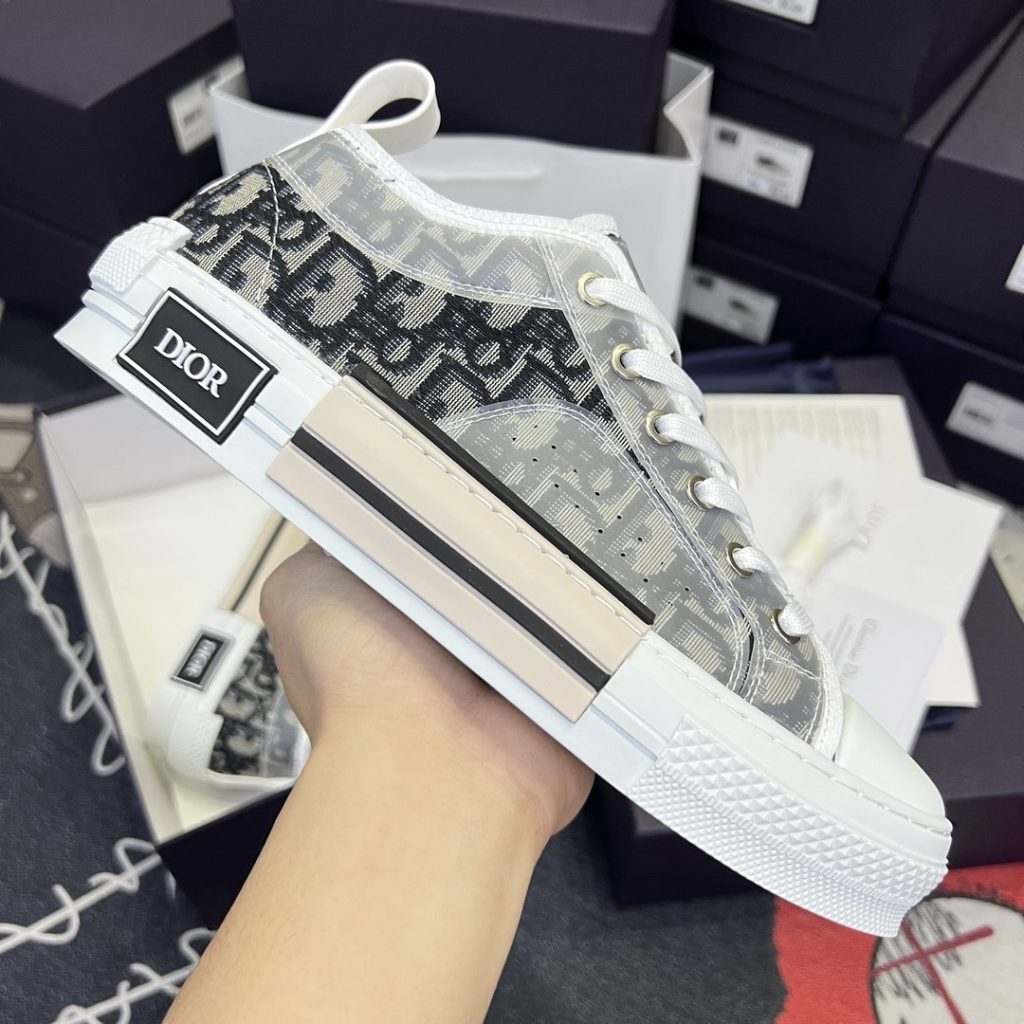 Dior And Shawn B23 High Top Bee Embroidery  3SH118YYOH960  US
