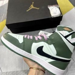Giày Nike Air Jordan 1 Mid Lucky Green Siêu Cấp