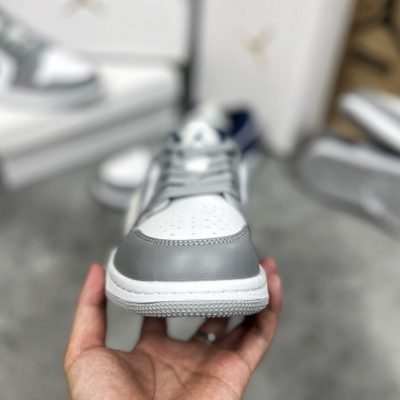 Hướng dẫn phối đồ với Nike Air Jordan 1 Dior đỉnh cao  1Sneaker