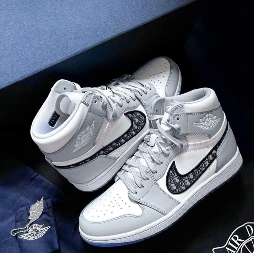 Giày Nike Air Jordan 1 Retro Low Dior Rep 11  Cop Sneaker