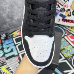 Giày Nike Air Jordan 1 Low Black White Diamond Like Auth